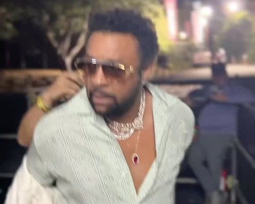 That moment when @direalshaggy enters the stage like here @picnicfest #costarica - always goosebumps- Hope to feel that...