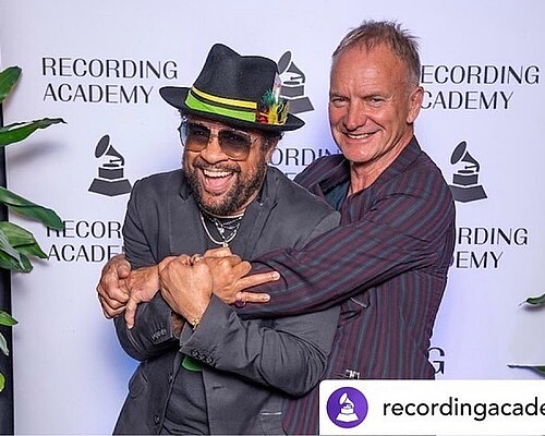 Repost• @direalshaggy #Repost @recordingacademy 
Throwback to an incredible evening! 🔥

🎤 #GRAMMYs winners and friends,...